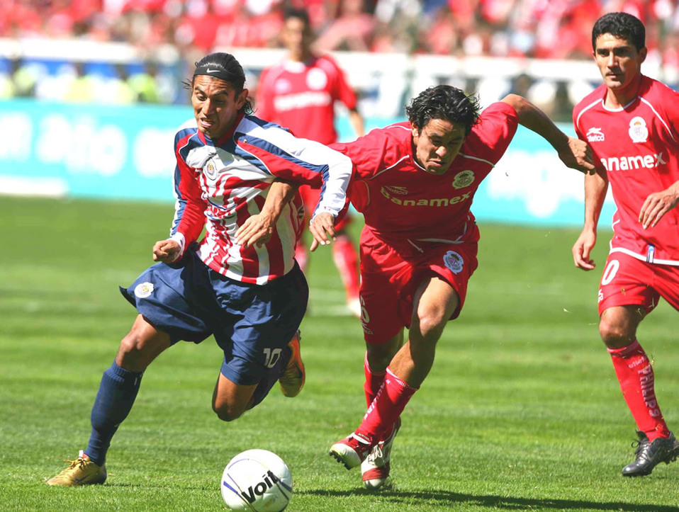Chivas arrancó ese Apertura 2006 contra el equipo y sede donde lo cerró. (FOTO: Mexsport)