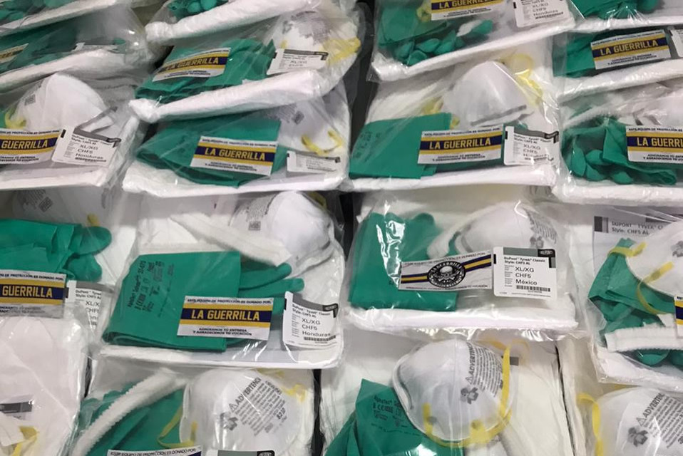 La barra del Atlético de San Luis donó material de protección para hospitales que atienden el COVID-19