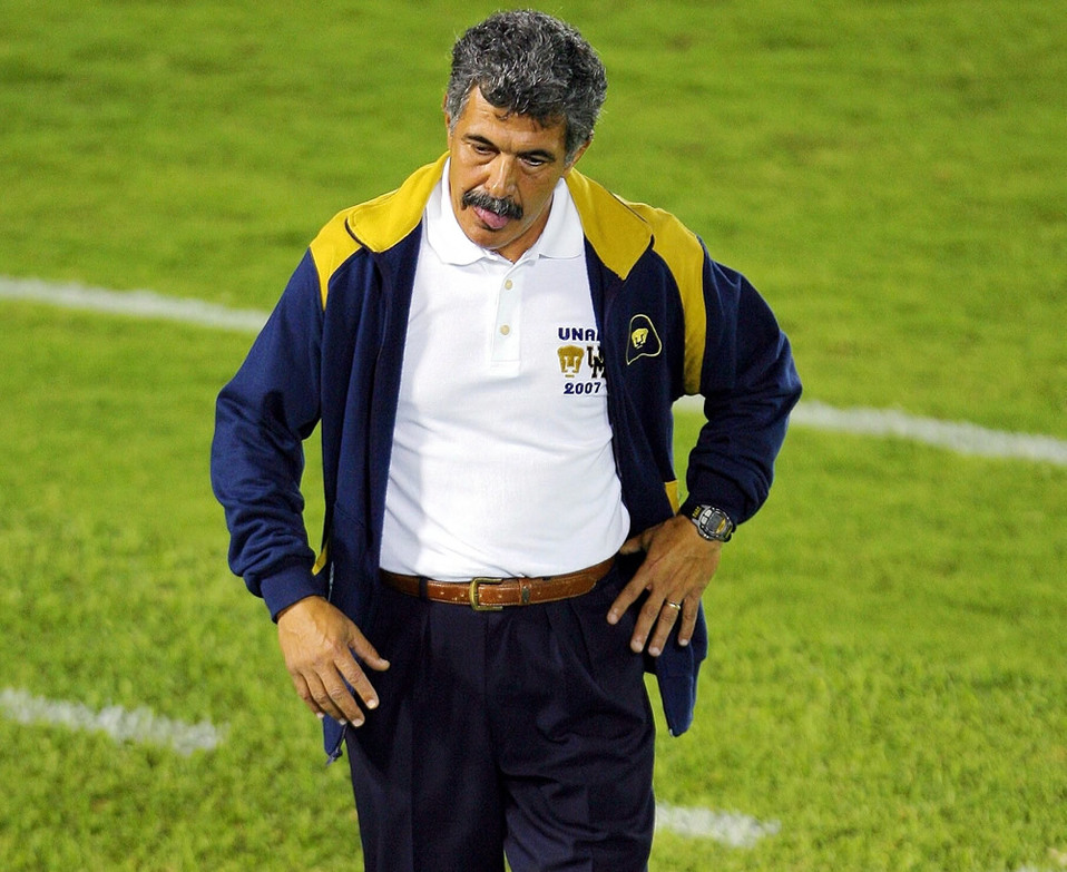 A Ricardo Ferretti se le escapó el que pudo ser su primer título como entrenador de Pumas (FOTO: Mexsport)