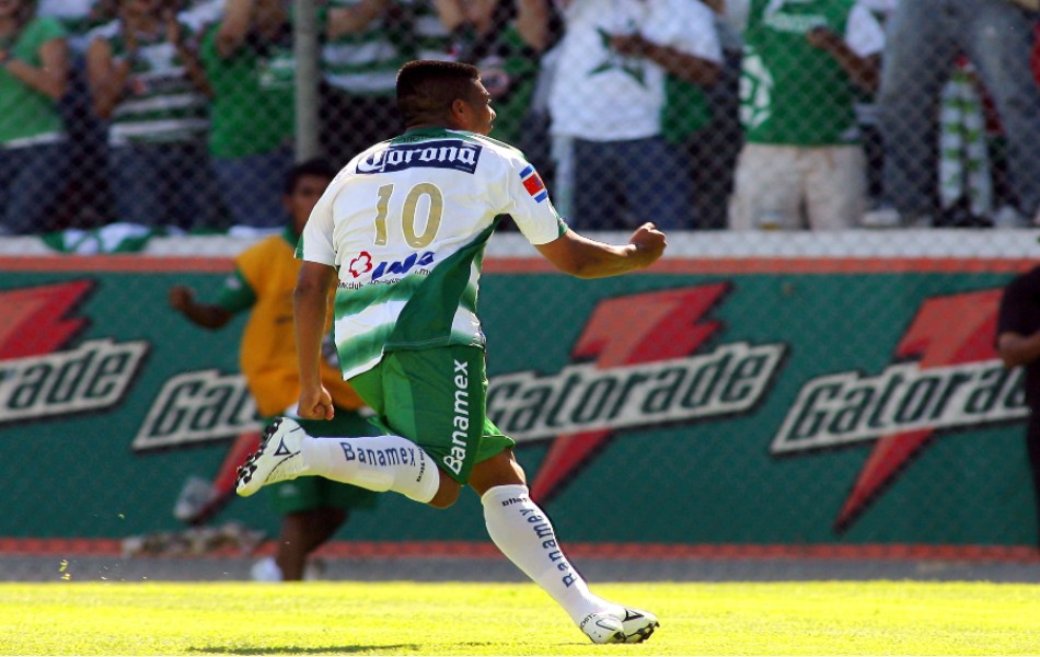 Ludueña festeja el gol que hizo al 16’ de la Final de Vuelta en el Estadio Corona. (Mexsport)