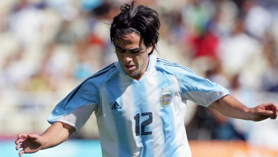 Jonathan Bottinelli. Fue convocado varias veces por el Coco Basile, pero sus altibajos no lo hicieron brillar como se esperaba.