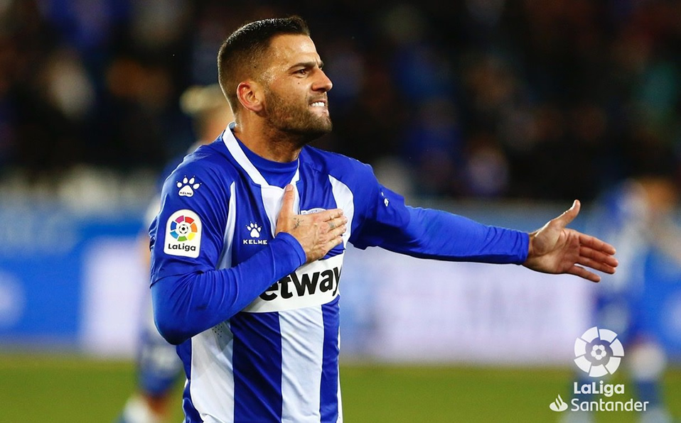 Edgar Méndez y sus compañeros en el Alavés rechazan bajarse los salarios (LaLiga)