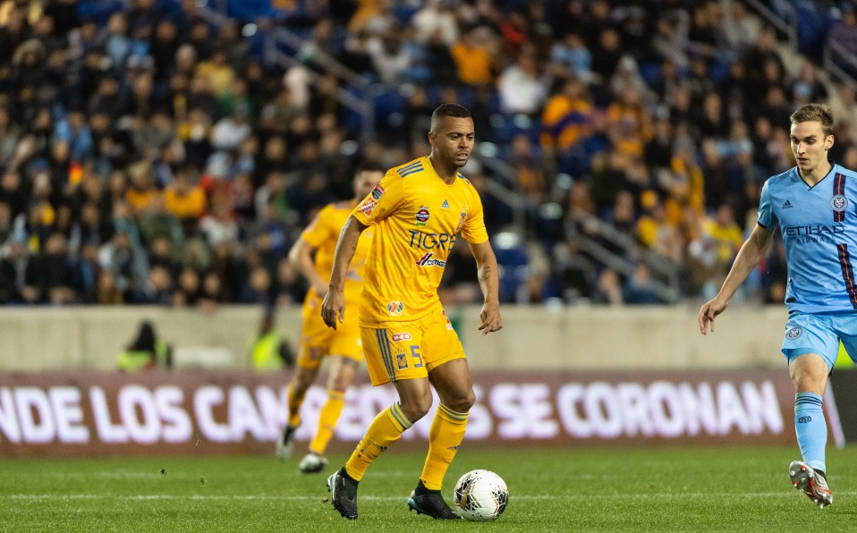 Rafa Carioca en un partido de Liga MX con Tigres. (Mexsport)