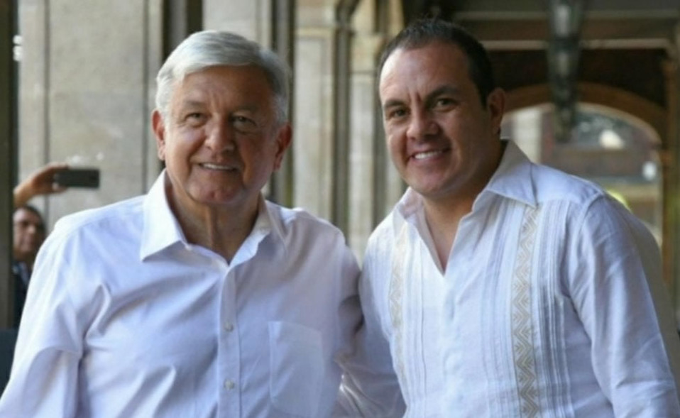 Cuauhtémoc Blanco y AMLO inventan nuevo saludo de Coronavirus (FOTO: Twitter)