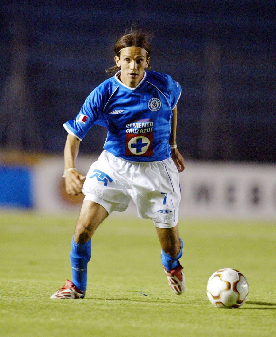 Andrés Chitiva, otro referente de Pachuca, se puso la playera de Cruz Azul en la edición de 2003. (Foto: Mexsport)