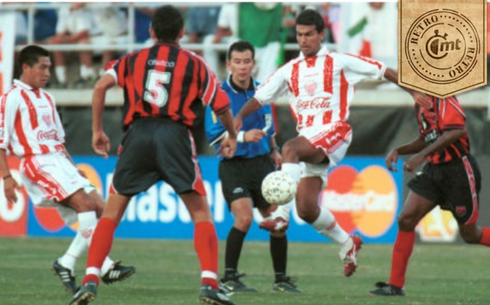 Necaxa llegó a este torneo como campeón del Invierno 1998, donde venció a Chivas. (@pasiónrojiblanca)
