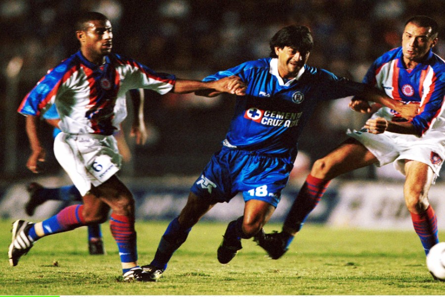 Cruz Azul eliminó a Cerro Porteño en Octavos de Final con global de 4-3. (Mexsport)