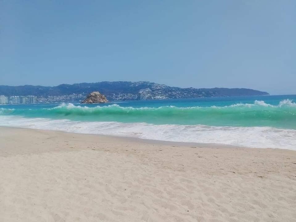 El color del mar ha alcanzado un tono claro.