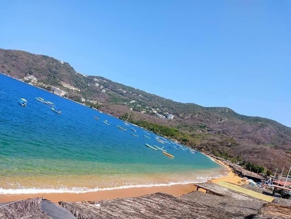 En las diferentes bahías también se aprecia la claridad del agua.