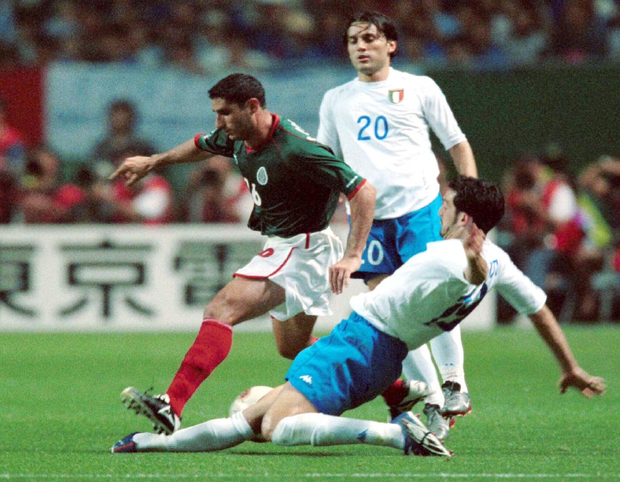 Javier Carmona volaba por la banda derecha. (Mexsport)