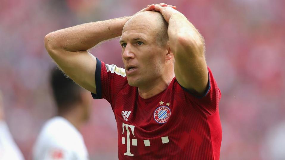 Arjen Robben pasó un momento de angustia ante los malestares de su esposa.