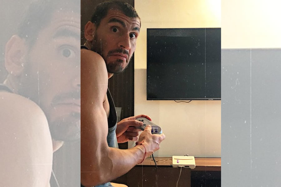 El arquero felino generó controversia en las redes sociales con su publicación. FOTO: @PatonGuzman