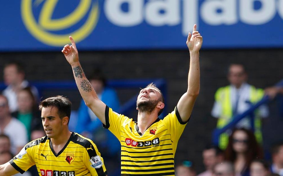 Miguel Layún anotó en su debut con las Avispas en 2015. (Twitter)