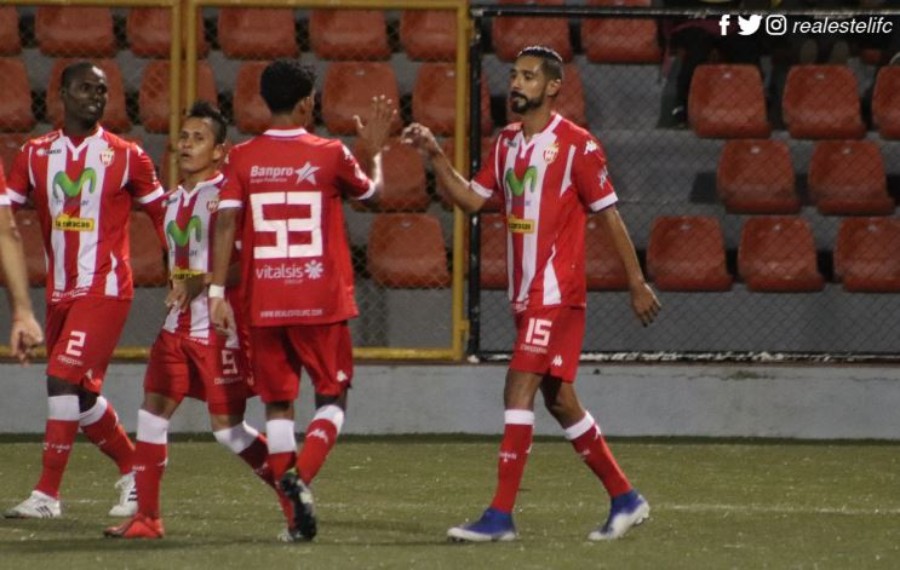 Taufic Guarch colaboró con una anotación para el triunfo de su equipo.