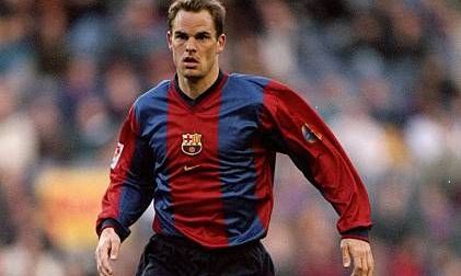 Frank de Boer, parte de la enorme escuela holandesa que desfiló por el Barcelona.