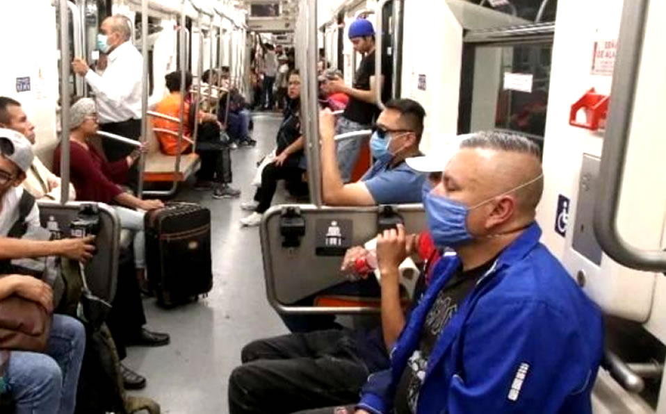A partir de este viernes se repartirán cubrebocas a todo usuario que utilice el metro.
