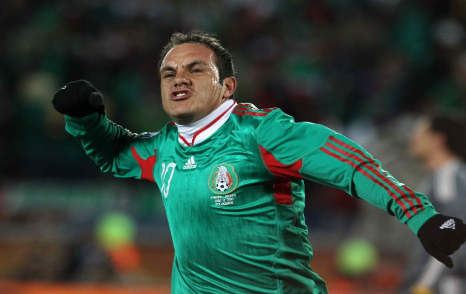 Cuauhtémoc Blanco puso el 2-0 definitivo desde la vía del penalti. (Mexsport)