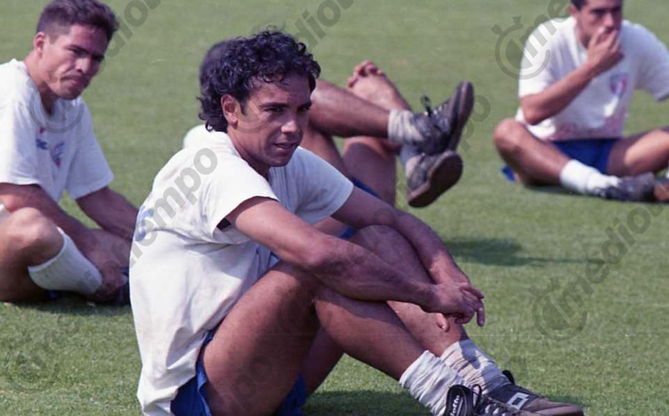 Tras el Mundial USA 94, Hugo Sánchez jugó para los Potros. (Fototeca Milenio)