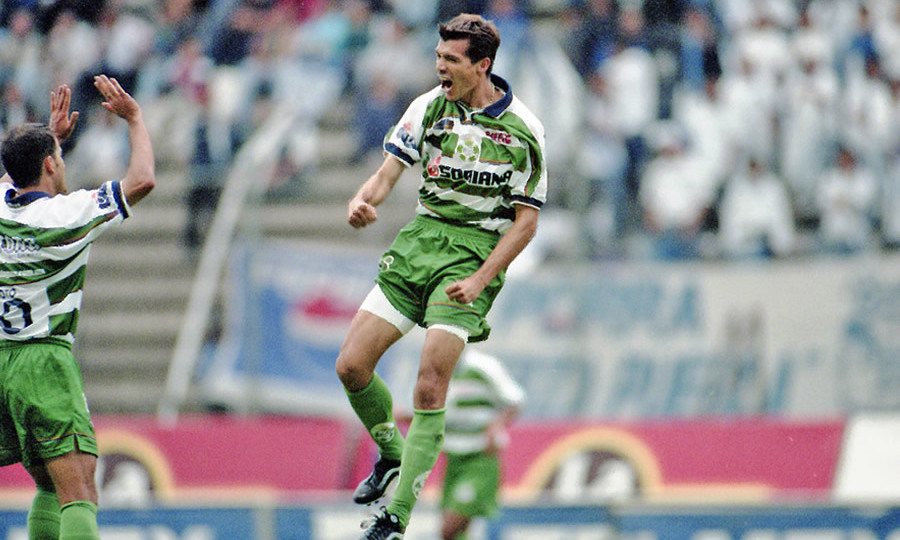 Jared Borgetti arrasó en el Invierno 2000 con Santos Laguna al convertir 17 tantos. FOTO: Mexsport