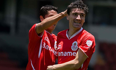 Mancilla repitió como goleador en el Clausura 2009, al convertir 14 anotaciones . FOTO: Mexsport