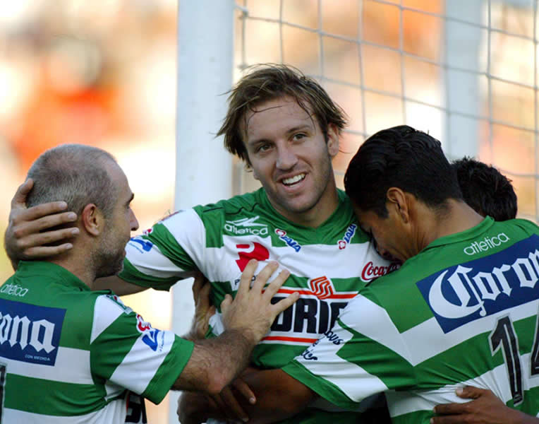 Vuoso repitió como goleador con los Guerreros al hacer 11 tantos en el Apertura 2005. FOTO: Mexsport