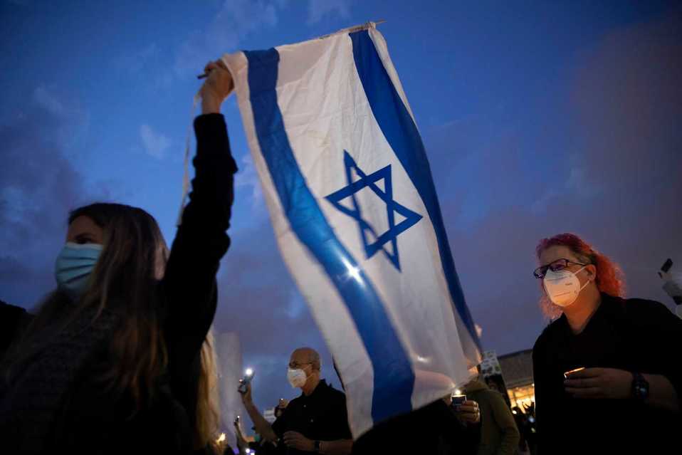 Israel espera que a finales de mes estén reabiertos todos los comercios. (Foto: AP)