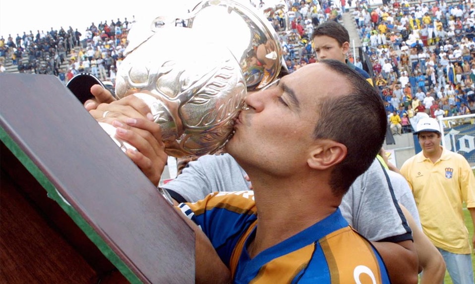 San Luis: 2 títulos (Verano 2002 y Apertura 2004)