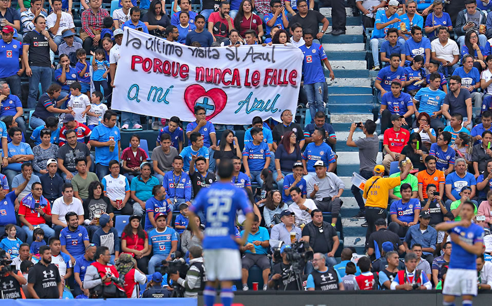 La afición acudió a ese último partido de la Máquina ante Morelia. (Imago 7)