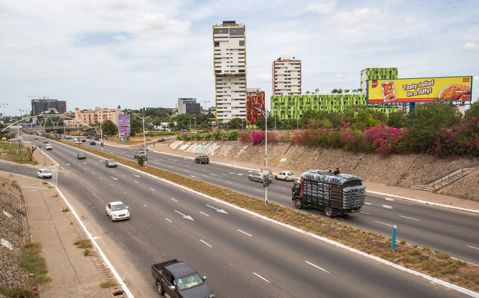 Las calles de Ghana se llenaron de vida después de finalizado el confinamiento. (Foto: AFP)