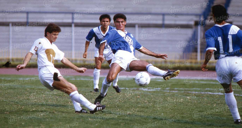 En 1990-91 marcó 26 veces, lo que le valió el título de goleo. (FOTOTECA MILENIO)