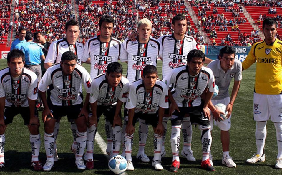GUERREROS DE HERMOSILLO Llegó a la Liga de Ascenso en 2009 jugando en el estadio Héroes de Nacozari en Sonora. En diciembre 2010 desapareció