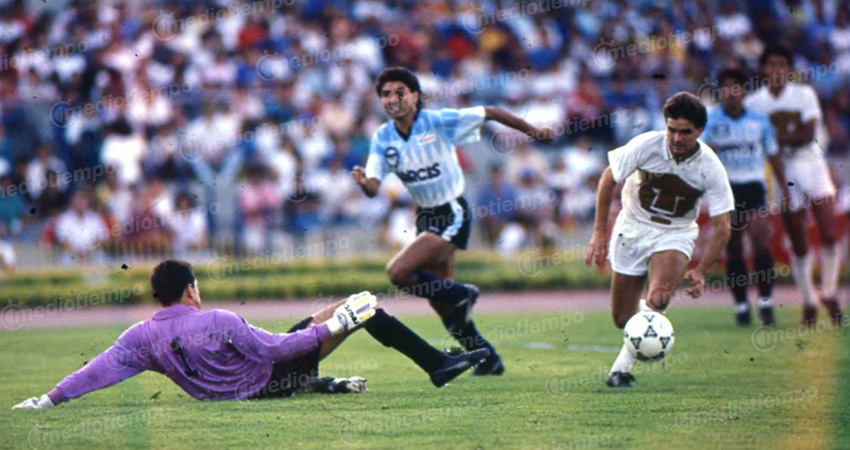 Luis García fue Campeón de goleo en 90-91 y 91-92 con Pumas. (FOTOTECA MILENIO)