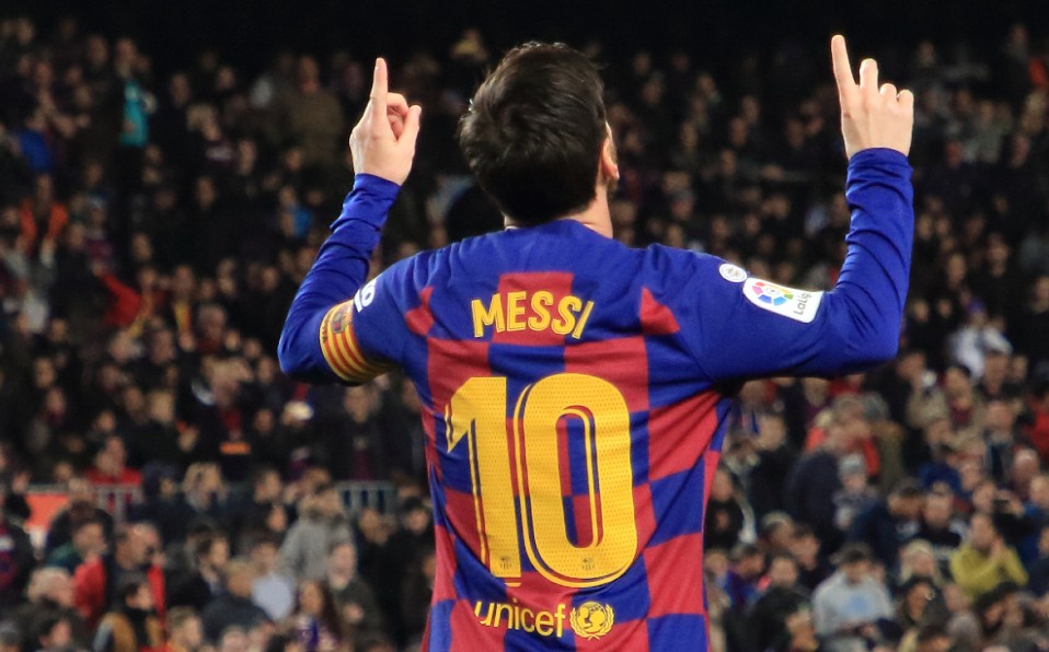 Messi festeja al cielo para recordar a su abuela, quien falleció. (@LaLiga)