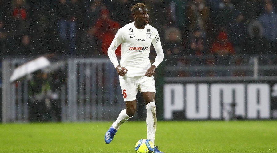 Junior Sambia.
