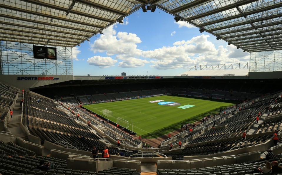 Los partidos de la Premier League se jugarían sin gente. Foto: AFP