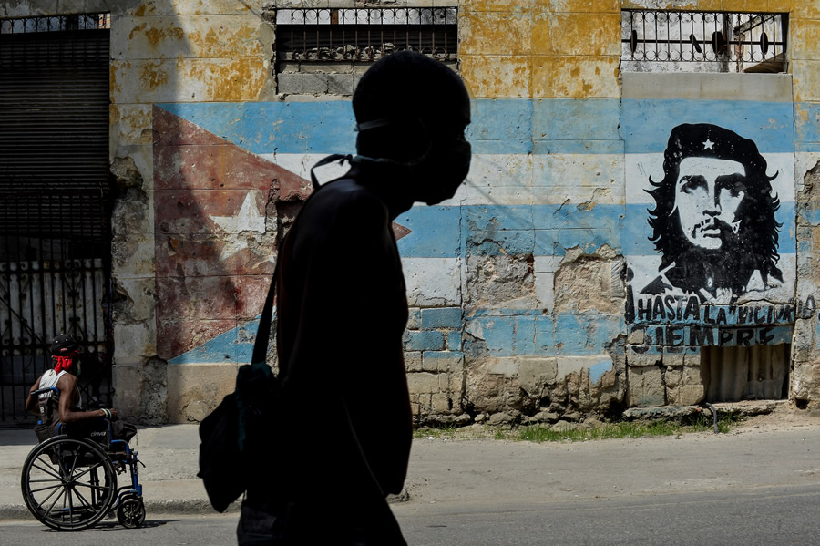 En Cuba se registran más de mil casos. (AFP)