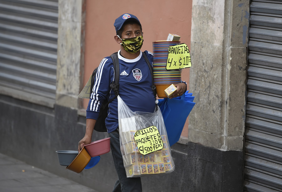 El estrés y cambios de hábitos por la pandemia afectan el sueño. (AFP)