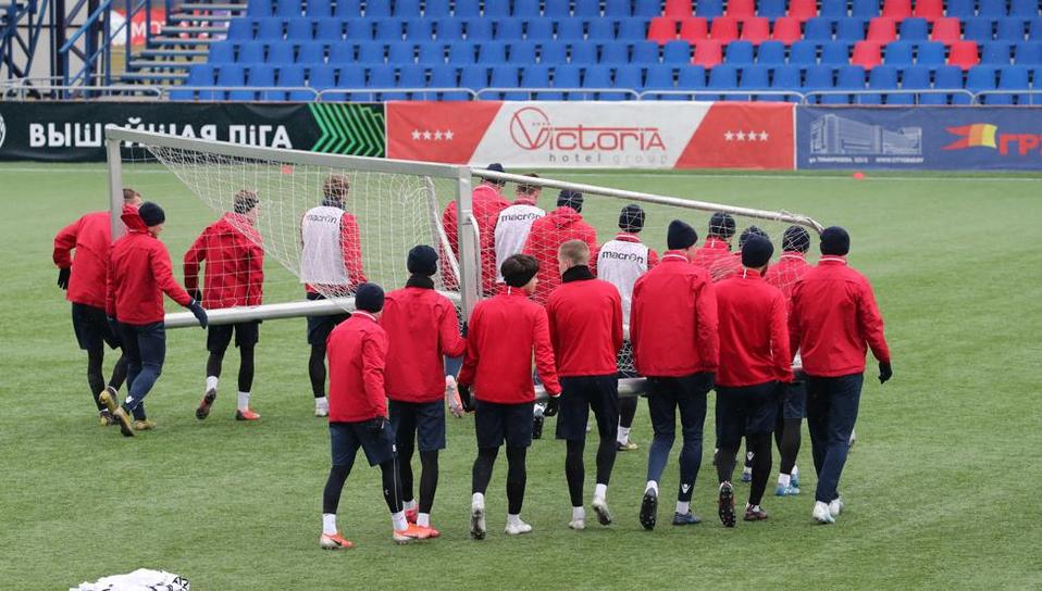 La liga de este país se suma a la larga lista de las que han tenido que hacer una pausa.