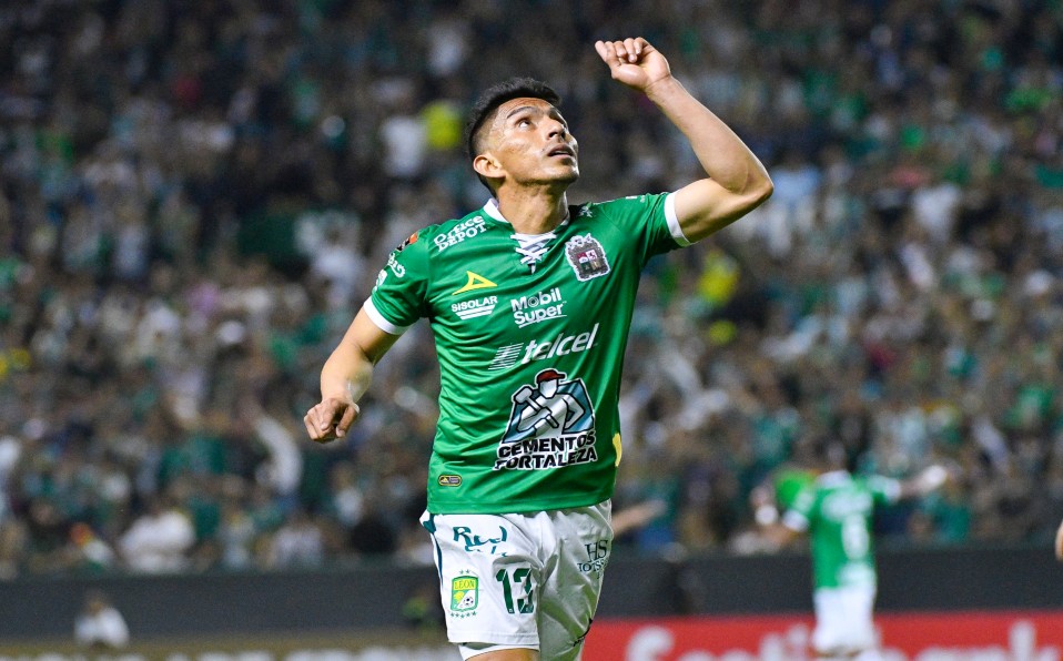 Mena llegó al León gratis.  (Imago7)