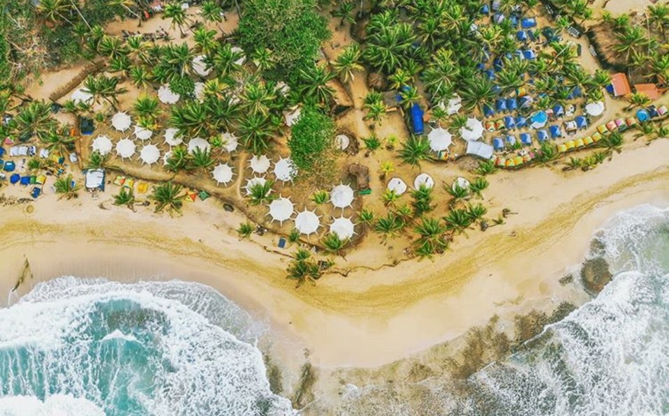 Una isla de Panamá se ha convertido en la prisión de decenas de personas. Foto: IG @tribalgatheringpanama