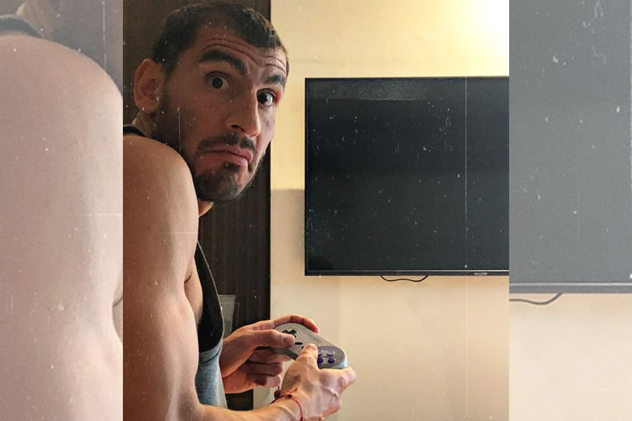 Nahuel Guzmán admitió que no sabe jugar videojuegos. (Foto: Twitter @PatonGuzman)
