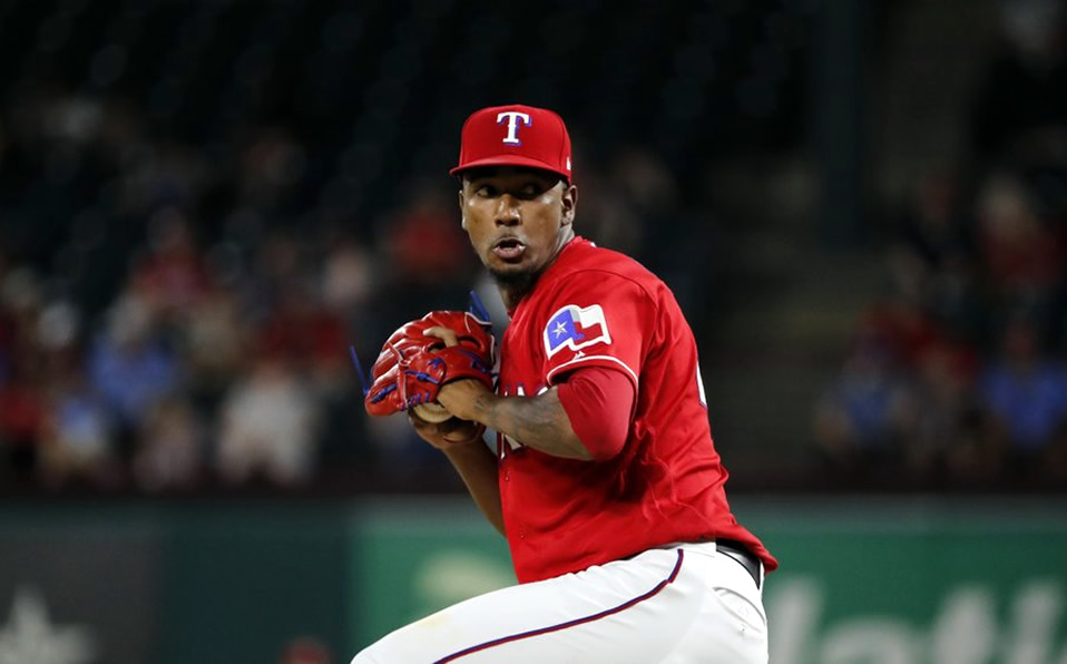 El derecho lanza hasta 100 MPH. (Foto: AP)