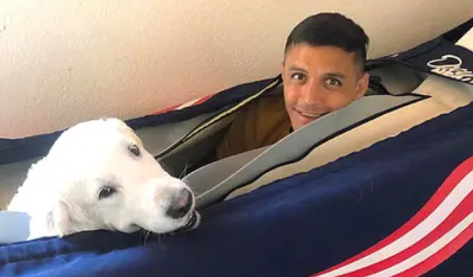Alexis Sánchez se entrena a ritmo de Rocky