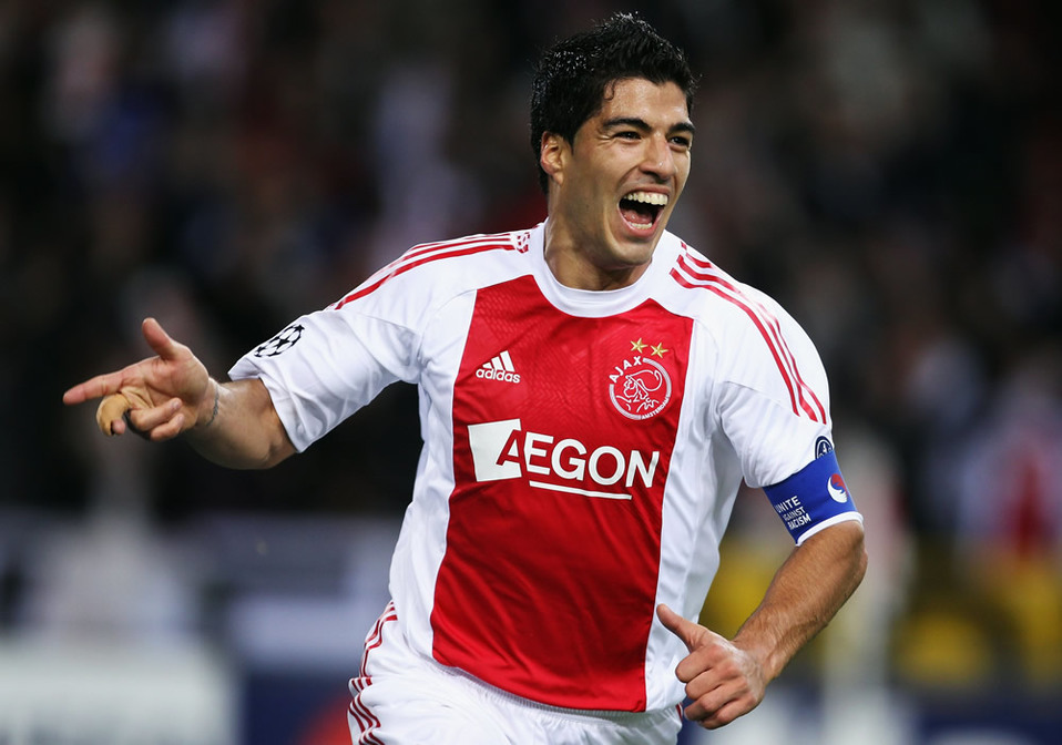 Sus grandes números en su primer año en Holanda lo hacen fichar con el Ajax, el club más grande de ese país (FOTOS: Twitter)