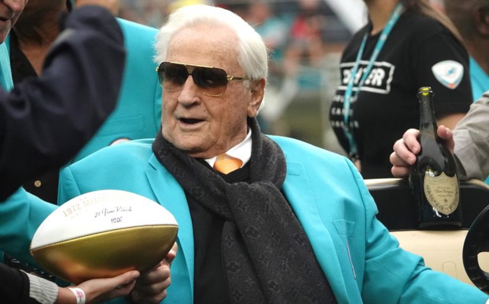 Don Shula consiguió dos Super Tazones al mando de Miami Dolphins. (Joe Cavaretta)