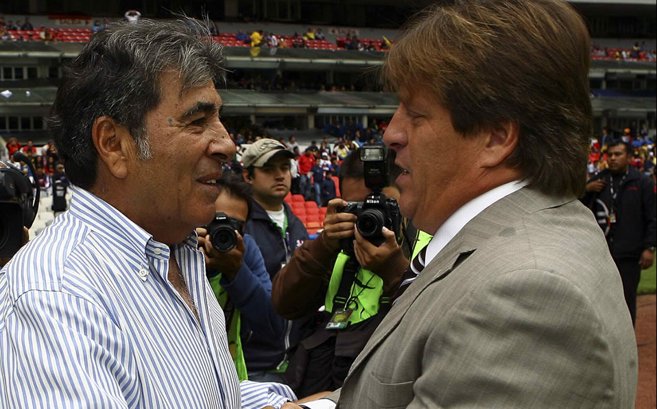 Carlos Reinoso y Miguel Herrera, dos personajes ligados al América. (Mexsport)