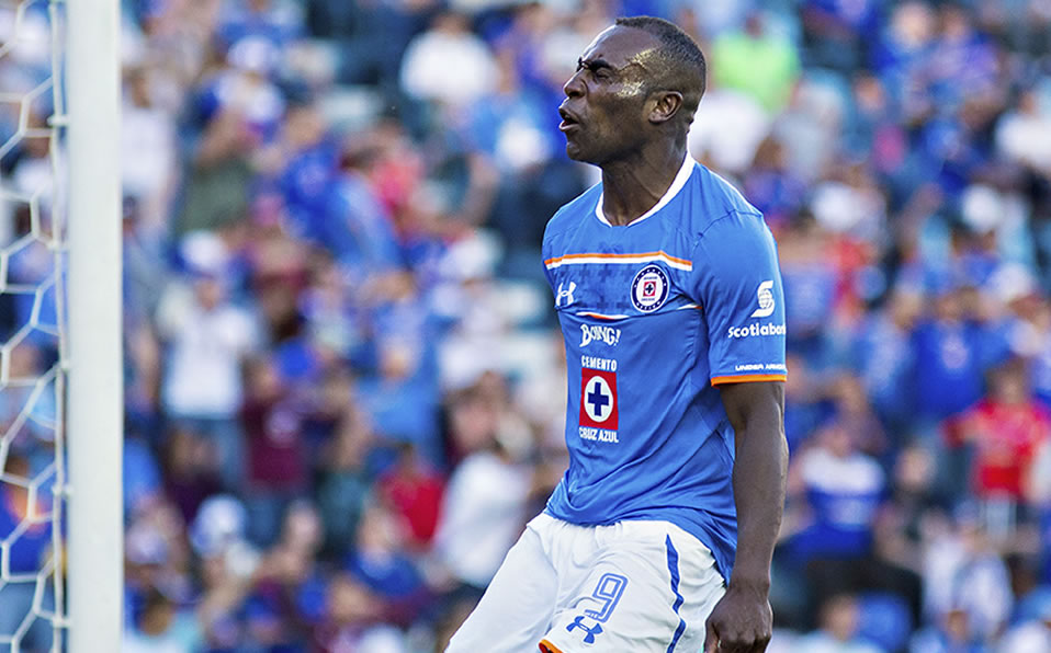 Guerrón Méndez no pudo destacar con Cruz Azul (Imago7)