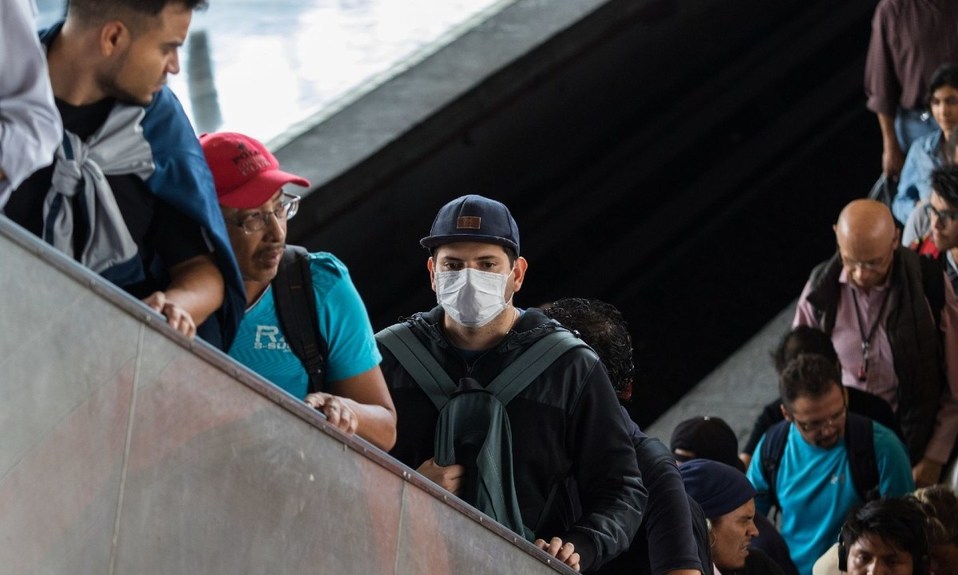 Usuarios del Metro de la Ciudad de México (Foto: Moisés Pablo / Cuartoscuro)