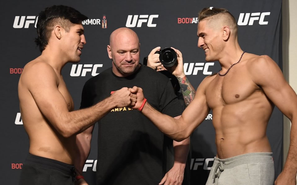 Sin guardar mucha distancia, así se llevó acabo la ceremonia de pesaje. (UFC)