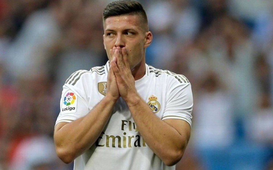 Luka Jovic regresó con lesión al conjunto Merengue. (@realmadrid)